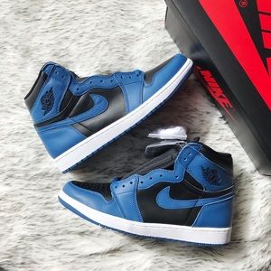 Air Jordan 1 Retro High OG Dark Marina Blue